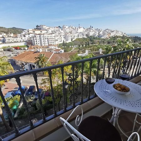 Apartamento Maria Platero Centrico Y Con Las Mejores Vistas Del Casco Antiguo La Montana Y El Mar Mediterraneo Frigiliana Exterior foto